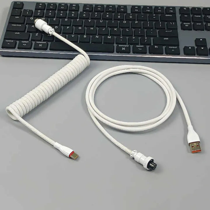כבל ספירלי Type-C בעיצוב פרימיום למקלדות 1.5 מטר Mobeess