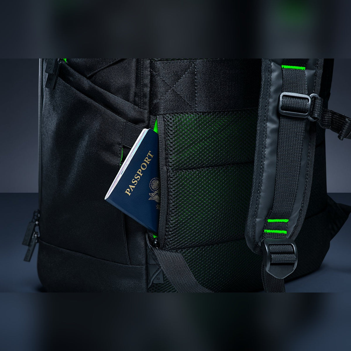 תיק גב למחשב נייד Razer Rogue Backpack V4 – תמונה 7