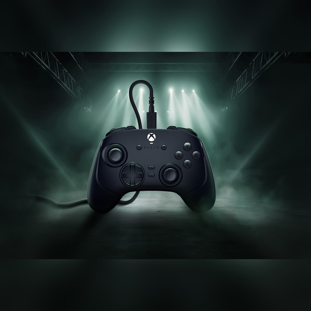 בקר חוטי Razer Wolverine V3 Tournament Edition (Xbox / PC) – תמונה 1